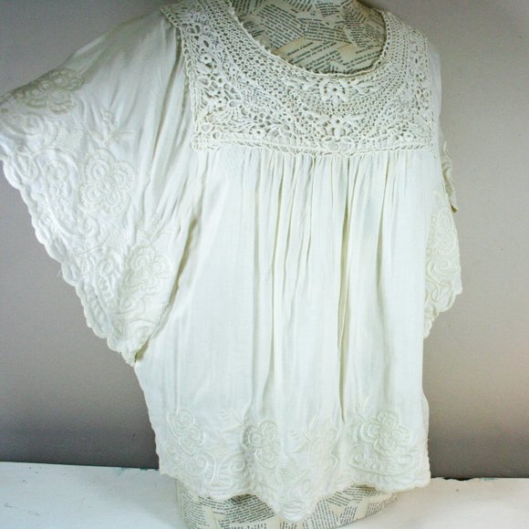 Forever 21 Batwing Crochet Boho Top - Picture 2 of 7